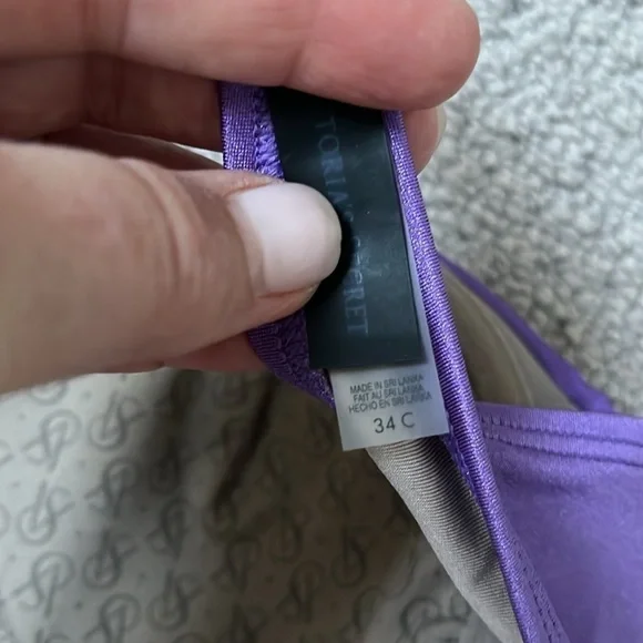 Victoria Secret bikini - Picture 3 of 8